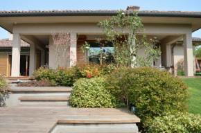 Отель B&B La Casa di Angela  Кузаго